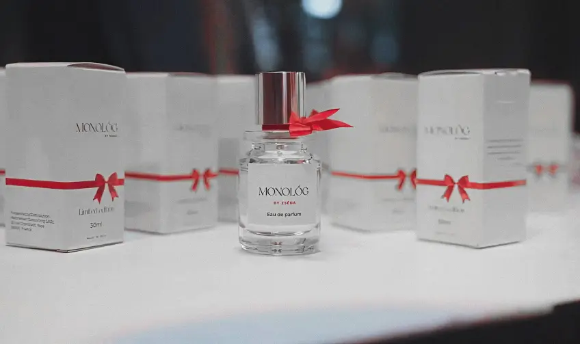 Zséda Monológ perfume packaging – image 7